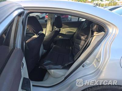 2012 Honda Civic Sedan LX - zdjęcie 13 z 36 - miniatura