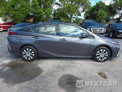 2020 Toyota Prius Prime XLE - zdjęcie 4 z 25 - miniatura