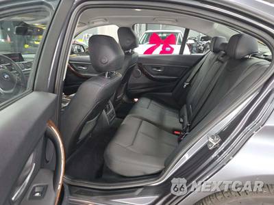 2014 BMW 3 Series Sedan 328i - zdjęcie 13 z 29 - miniatura