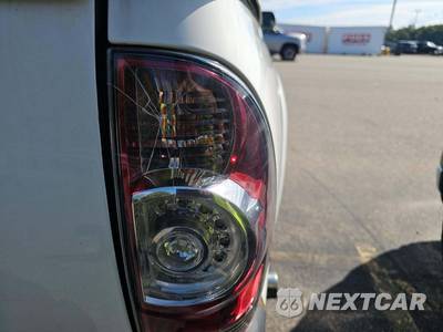2015 Toyota Tacoma Crew Cab Medium Bed - zdjęcie 30 z 37 - miniatura
