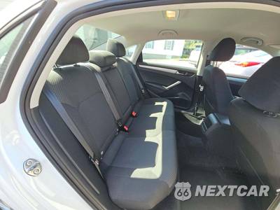 2012 Volkswagen Passat 2.5L S w/Appearance - zdjęcie 16 z 30 - miniatura