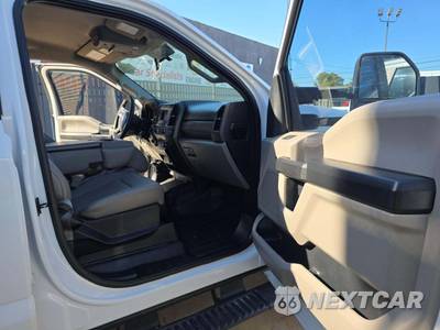 2019 Ford Super Duty F-550 Cab Chassis XL Crew Cab DRW - zdjęcie 17 z 28 - miniatura