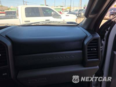 2019 Ford Super Duty F-550 Cab Chassis XL Crew Cab DRW - zdjęcie 18 z 28 - miniatura