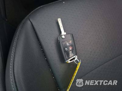 2020 Volkswagen Tiguan SE - zdjęcie 8 z 31 - miniatura