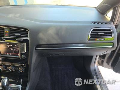 2016 Volkswagen Golf R Hatchback - zdjęcie 16 z 28 - miniatura