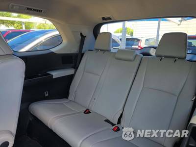 2025 Toyota Grand Highlander Limited - zdjęcie 14 z 22 - miniatura
