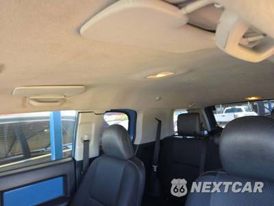 2012 Toyota FJ Cruiser w/Rear Doors - zdjęcie 11 z 21 - miniatura