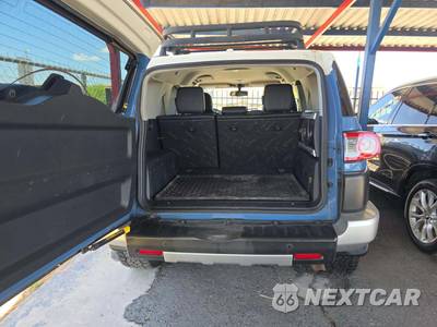 2012 Toyota FJ Cruiser w/Rear Doors - zdjęcie 14 z 21 - miniatura