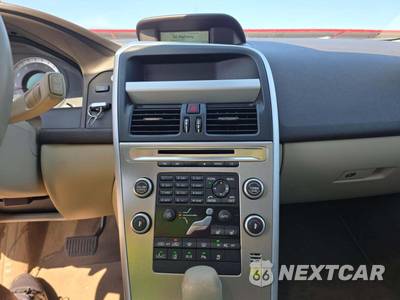 2011 Volvo XC60 T6 w/Moonroof - zdjęcie 10 z 21 - miniatura