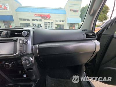 2016 Toyota 4Runner SR5 Premium - zdjęcie 19 z 32 - miniatura