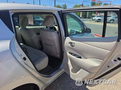 2015 Nissan LEAF SV - zdjęcie 16 z 21 - miniatura