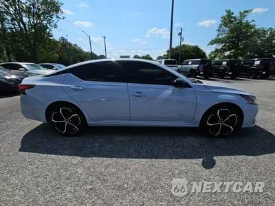 2024 Nissan Altima SR - zdjęcie 5 z 32 - miniatura