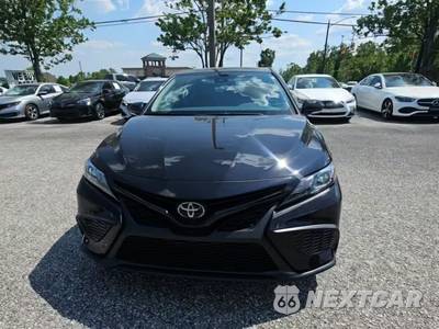 2024 Toyota Camry SE - zdjęcie 2 z 34 - miniatura