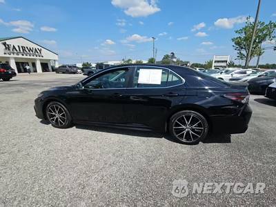 2024 Toyota Camry SE - zdjęcie 3 z 34 - miniatura