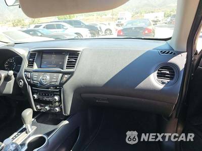 2019 Nissan Pathfinder S - zdjęcie 17 z 24 - miniatura