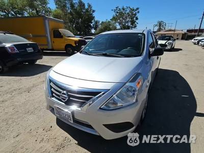 2015 Nissan Versa S Plus - zdjęcie 1 z 21 - miniatura