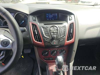 2012 Ford Focus SE Hatchback - zdjęcie 7 z 23 - miniatura