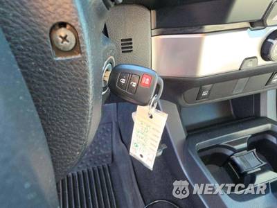 2019 Toyota Tacoma SR Crew Cab Medium Bed - zdjęcie 8 z 22 - miniatura