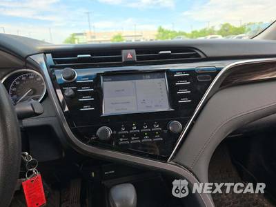 2018 Toyota Camry LE - zdjęcie 7 z 26 - miniatura