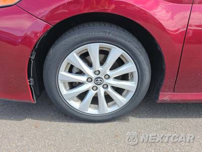 2018 Toyota Camry LE - zdjęcie 21 z 26 - miniatura