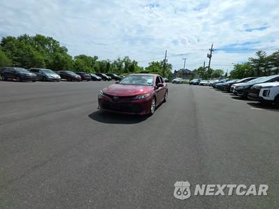 2018 Toyota Camry LE - zdjęcie 1 z 26 - miniatura