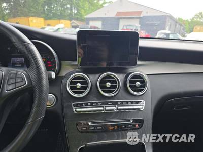 2019 Mercedes-Benz GLC 300 4MATIC - zdjęcie 10 z 23 - miniatura