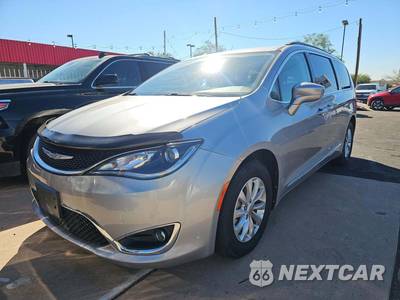 2017 Chrysler Pacifica Touring L 121.6" WB