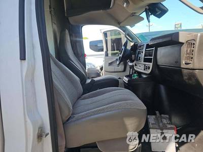 2021 Chevrolet Express 3500 Cutaway 1WT DRW - zdjęcie 15 z 29 - miniatura