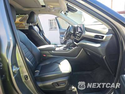 2025 Toyota Highlander XLE - zdjęcie 19 z 25 - miniatura