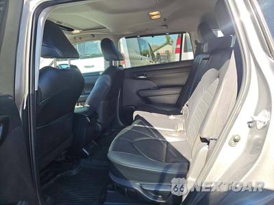 2025 Toyota Highlander XLE - zdjęcie 13 z 25 - miniatura