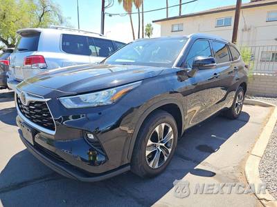 2020 Toyota Highlander XLE - zdjęcie 1 z 25 - miniatura