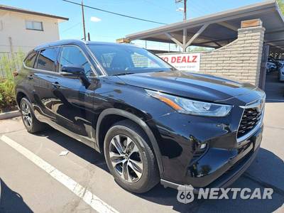 2020 Toyota Highlander XLE - zdjęcie 4 z 25 - miniatura