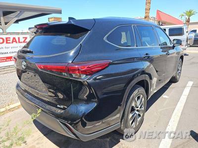 2020 Toyota Highlander XLE - zdjęcie 3 z 25 - miniatura