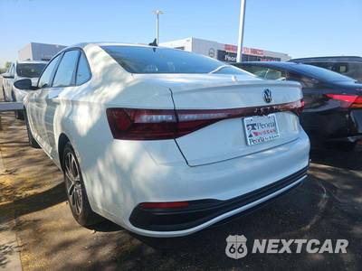 2025 Volkswagen Jetta Sport - zdjęcie 2 z 20 - miniatura