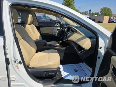 2018 Toyota Avalon Limited - zdjęcie 15 z 24 - miniatura
