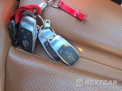 2020 Mercedes-Benz C 300 4MATIC Sedan - zdjęcie 8 z 26 - miniatura