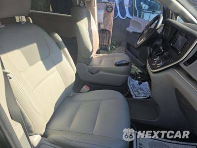 2020 Toyota Sienna L 7-Passenger 119.3" WB - zdjęcie 19 z 27 - miniatura