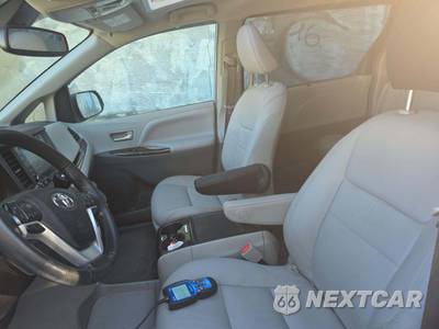2019 Toyota Sienna XLE 8-Passenger 119.3" WB - zdjęcie 6 z 24 - miniatura