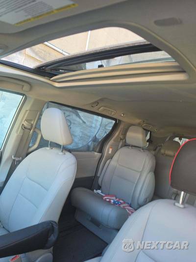 2019 Toyota Sienna XLE 8-Passenger 119.3" WB - zdjęcie 11 z 24 - miniatura