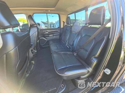 2019 Ram 1500 Laramie Crew Cab Medium Bed - zdjęcie 13 z 35 - miniatura