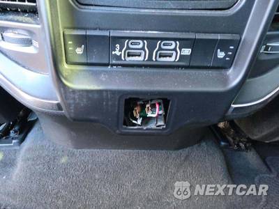 2019 Ram 1500 Laramie Crew Cab Medium Bed - zdjęcie 23 z 35 - miniatura