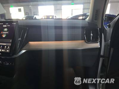 2025 Volvo XC90 Plus 7-Passenger - zdjęcie 20 z 23 - miniatura
