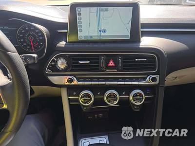 2021 Genesis G70 2.0T - zdjęcie 7 z 21 - miniatura