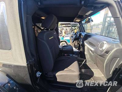 2015 Jeep Wrangler Sahara - zdjęcie 18 z 23 - miniatura