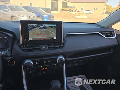 2024 Toyota RAV4 Hybrid XLE - zdjęcie 7 z 24 - miniatura