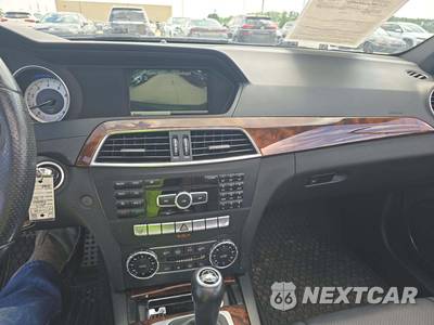 2013 Mercedes-Benz C 300 4MATIC Sedan - zdjęcie 7 z 29 - miniatura