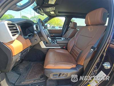 2025 Toyota Tundra 1794 Edition Crew Cab Short Bed - zdjęcie 3 z 19 - miniatura