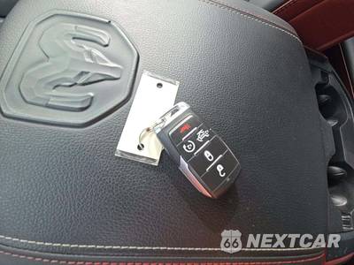 2025 Ram 1500 Rebel Crew Cab Short Bed - zdjęcie 5 z 19 - miniatura