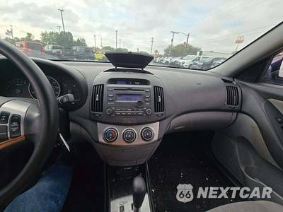 2010 Hyundai Elantra GLS Sedan - zdjęcie 7 z 48 - miniatura