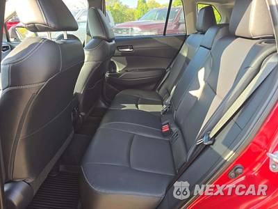 2022 Toyota Corolla Cross XLE - zdjęcie 10 z 19 - miniatura